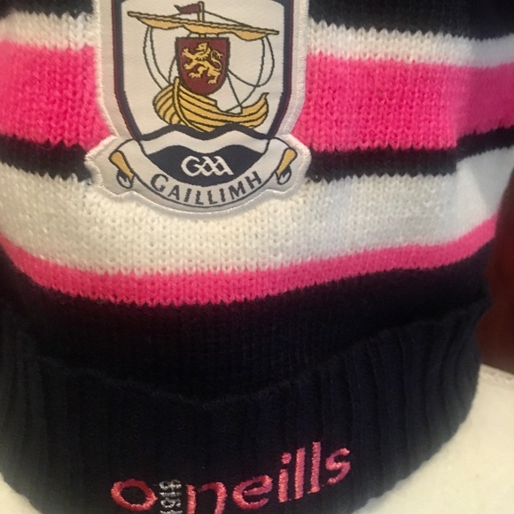 Adult Navy/Pink/White Bobble Hat - Picture 3 of 4